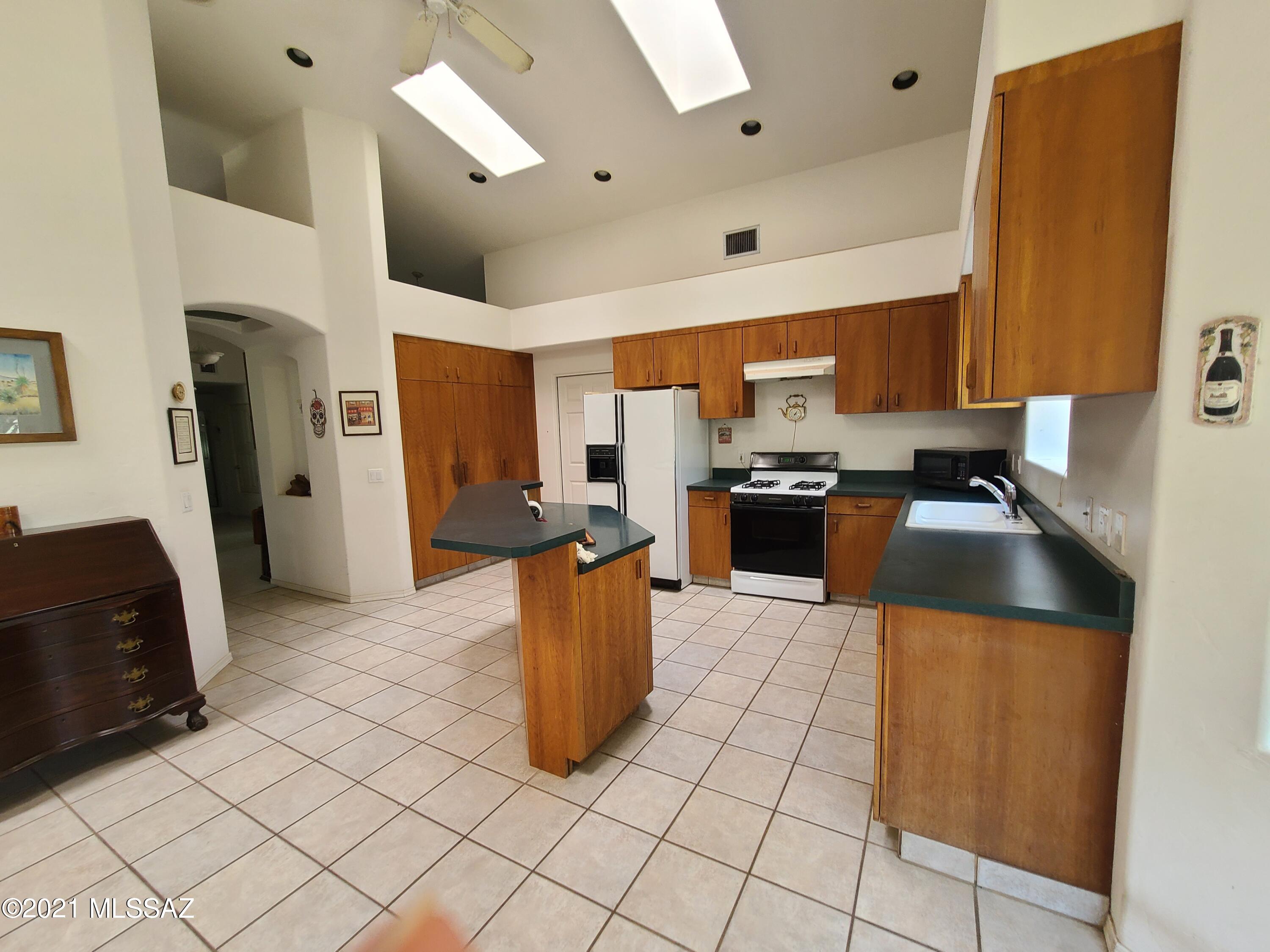 10858 East Tanque Verde Road Tucson, AZ 85749 - Photo 3 of 22 Gallery Image 3
