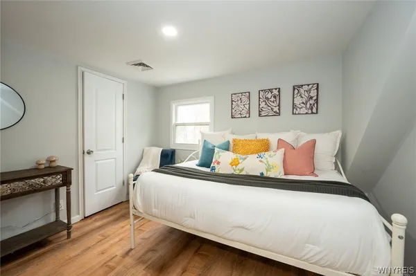 $179,900 | 124 Cable Street, Buffalo, NY 14206