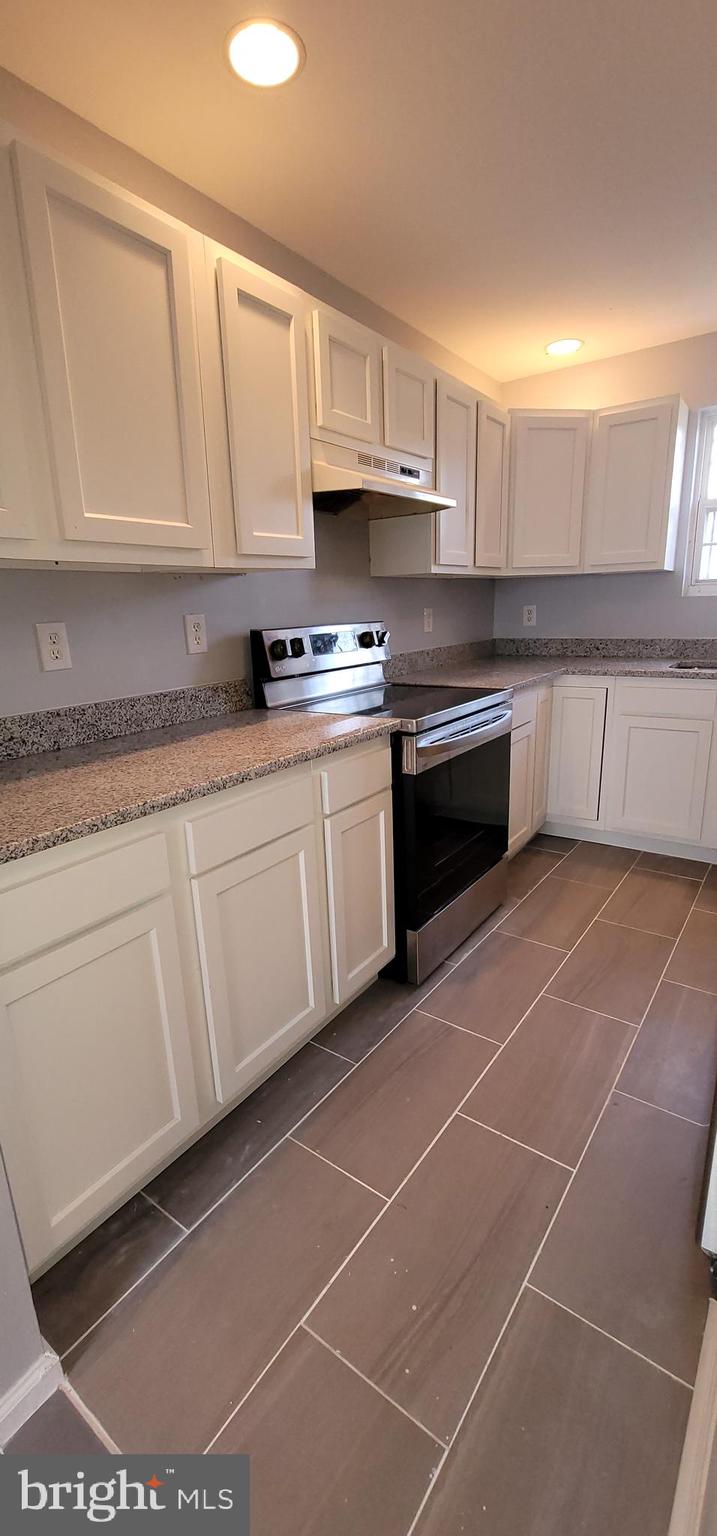 5501 Jay Street Northeast Washington, DC 20019 - Photo 4 of 46 Granite Countertops