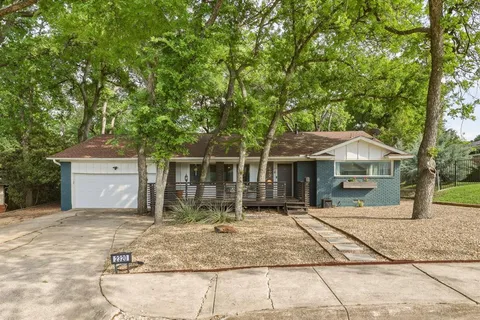 $525,000 | 2320 Chart Drive, Dallas, TX 75228