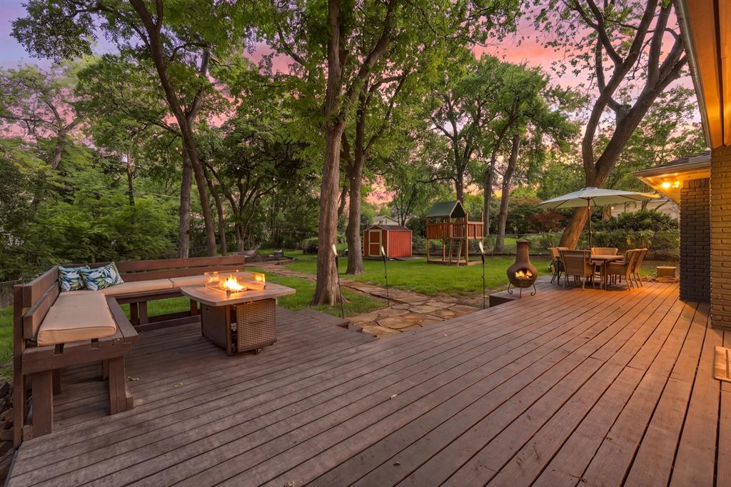 2320 Chart Drive Dallas, TX 75228 - Photo 20 of 34 a view of outdoor space with sitting area