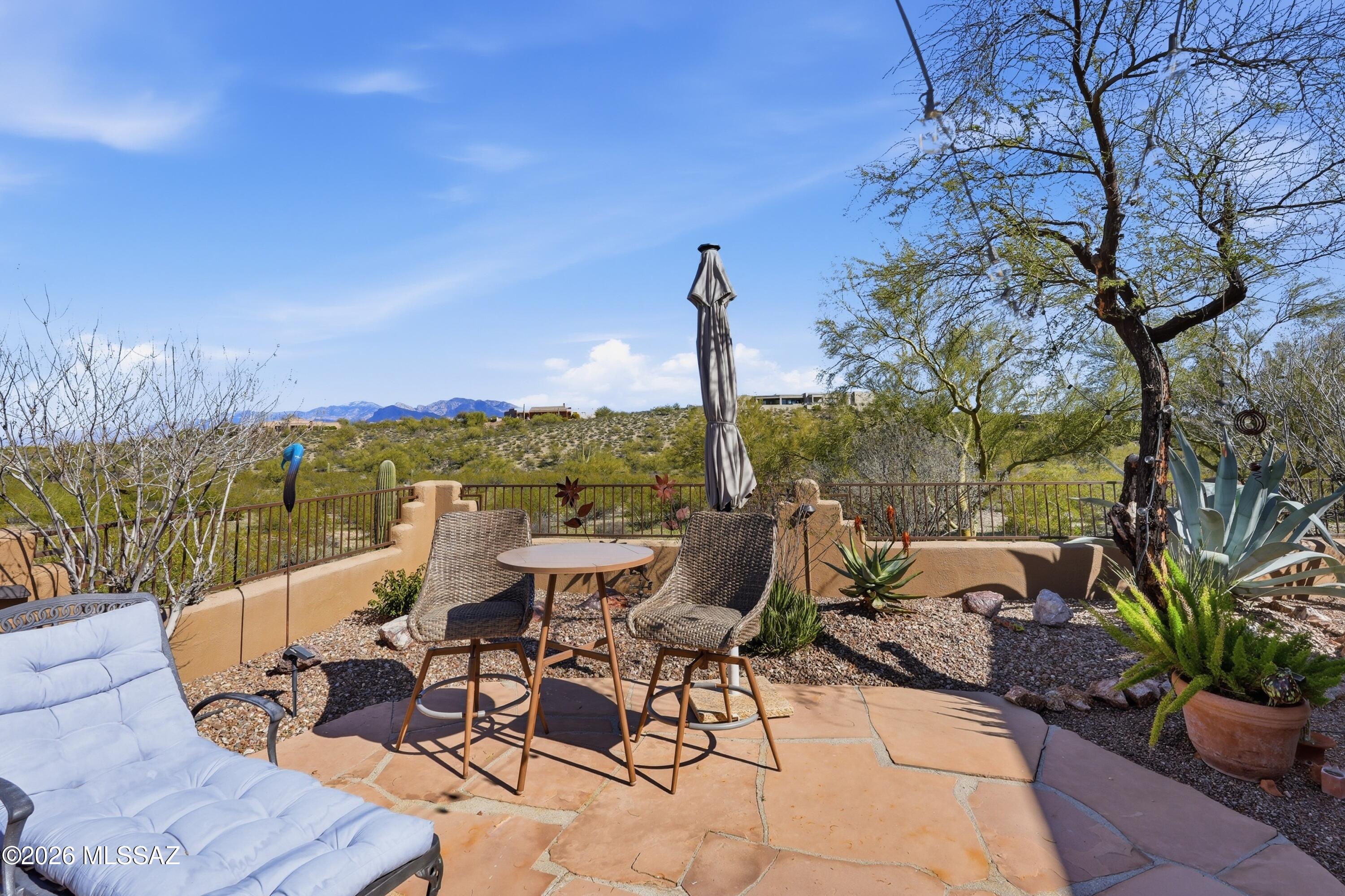 6060 North Abington Road Tucson, AZ 85743 - Photo 34 of 47 View seating