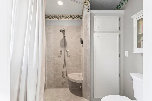 $440,000 | 8592 Creek Road, Orange, TX 77630