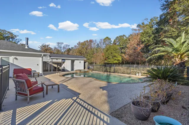 $440,000 | 8592 Creek Road, Orange, TX 77630