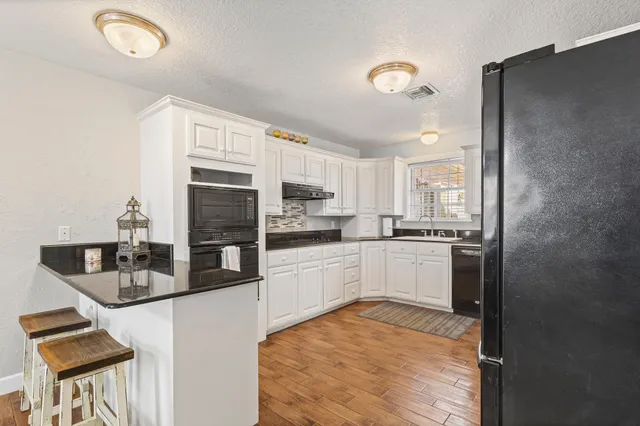 $440,000 | 8592 Creek Road, Orange, TX 77630