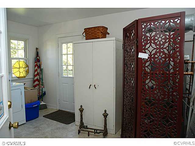 10516 Jason Road North Chesterfield, VA 23235 - Photo 20 of 24 Laundry - Extra Spacious Laundry Room