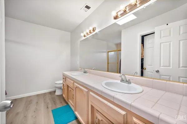 $440,000 | Undisclosed Address, Bakersfield, CA 93312