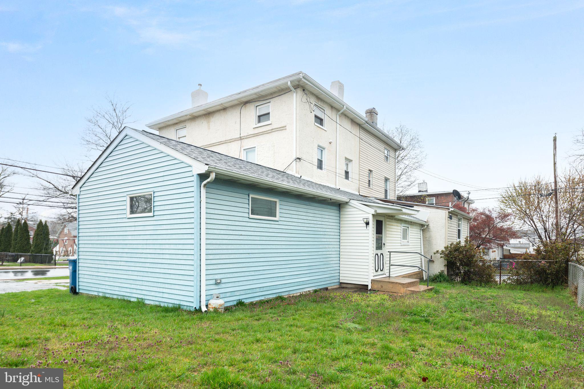 32 6th Street Brookhaven, PA 19015 - Photo 3 of 15
