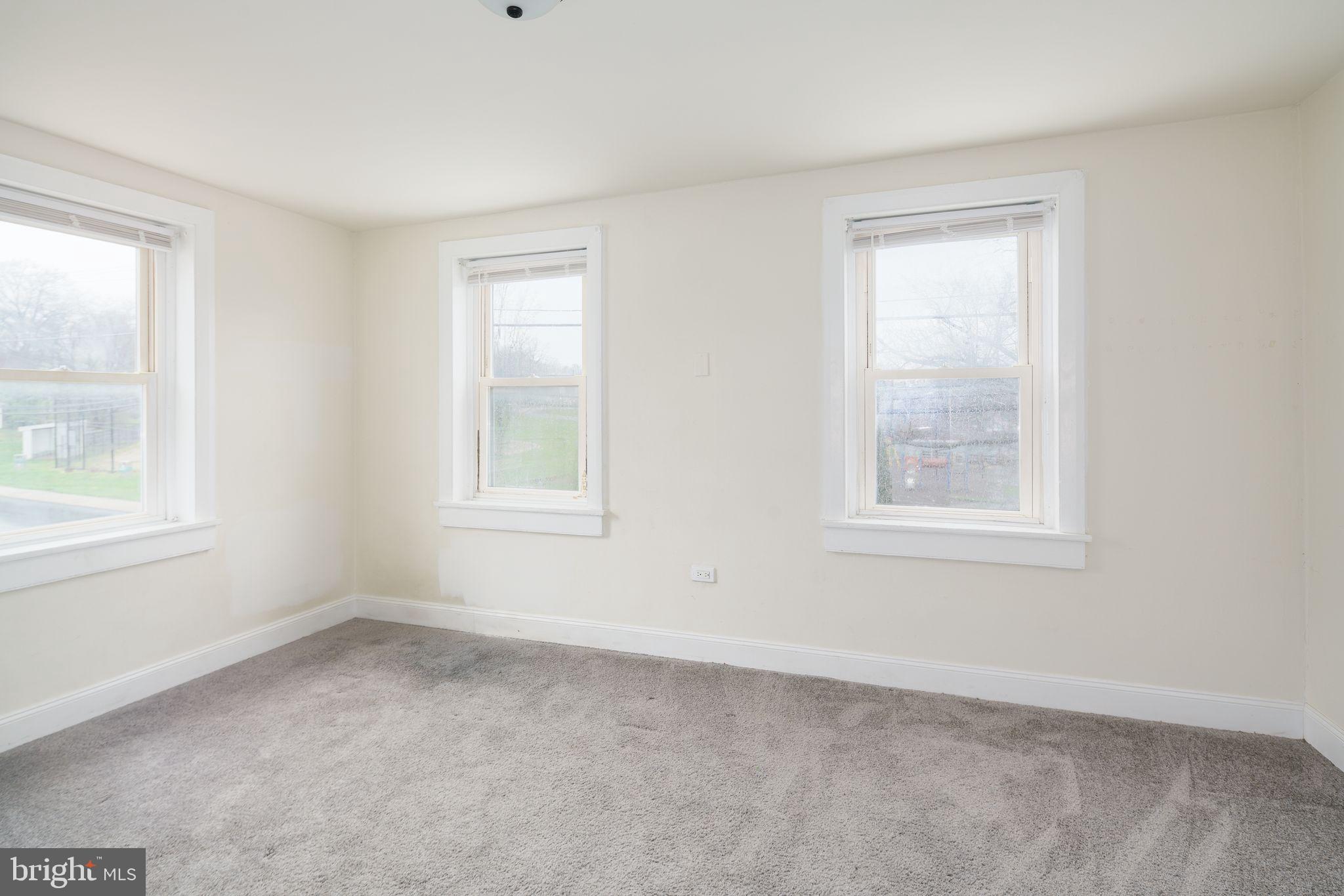 32 6th Street Brookhaven, PA 19015 - Photo 10 of 15