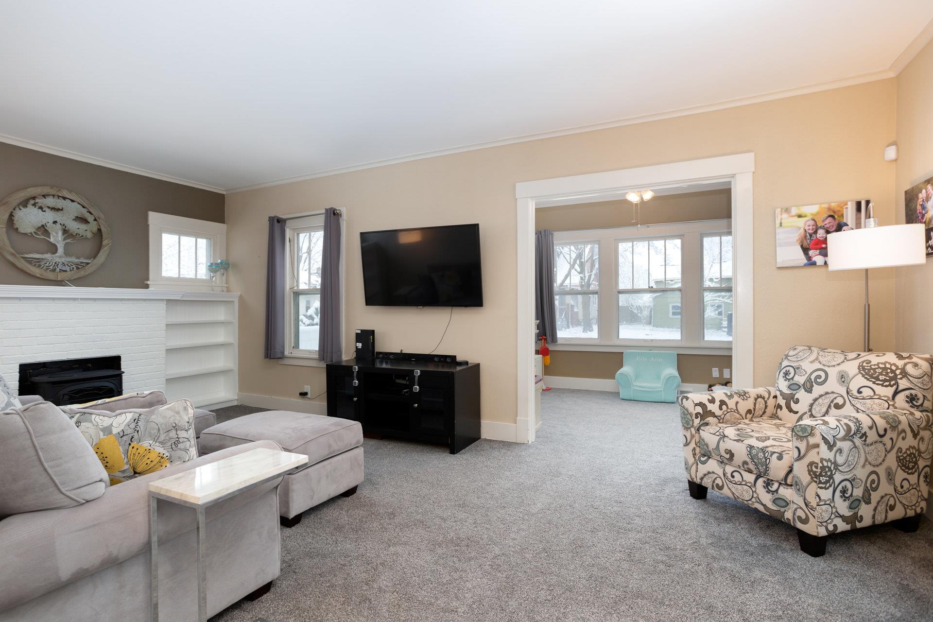 1728 Forest Road Davenport, IA 52803 - Photo 14 of 31 Gallery Image 14