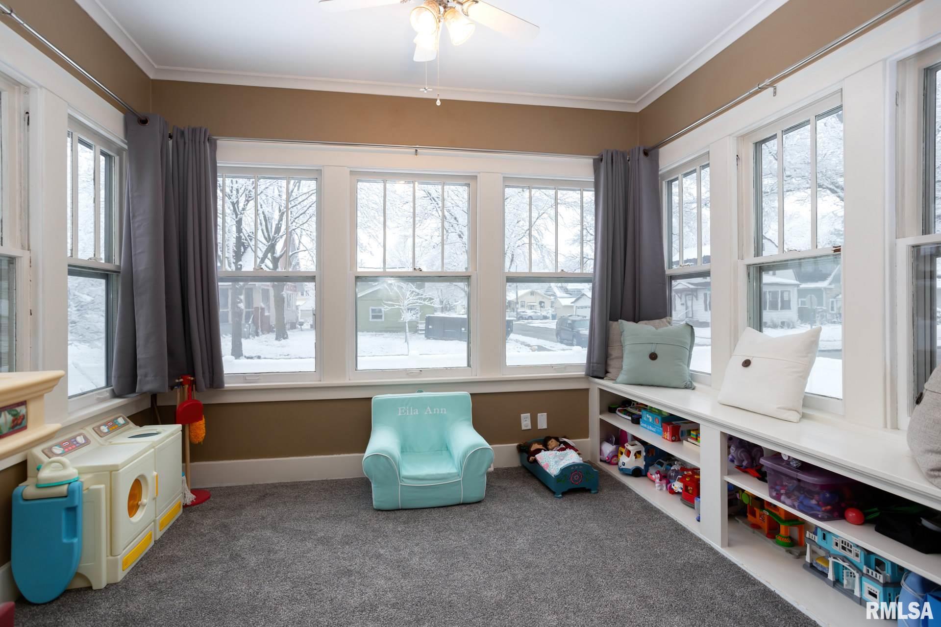 1728 Forest Road Davenport, IA 52803 - Photo 15 of 31 Gallery Image 15