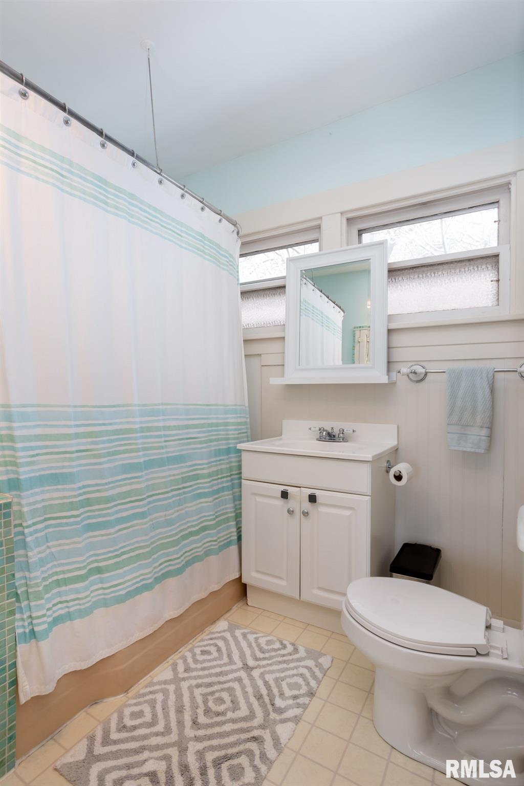 1728 Forest Road Davenport, IA 52803 - Photo 24 of 31 Gallery Image 24