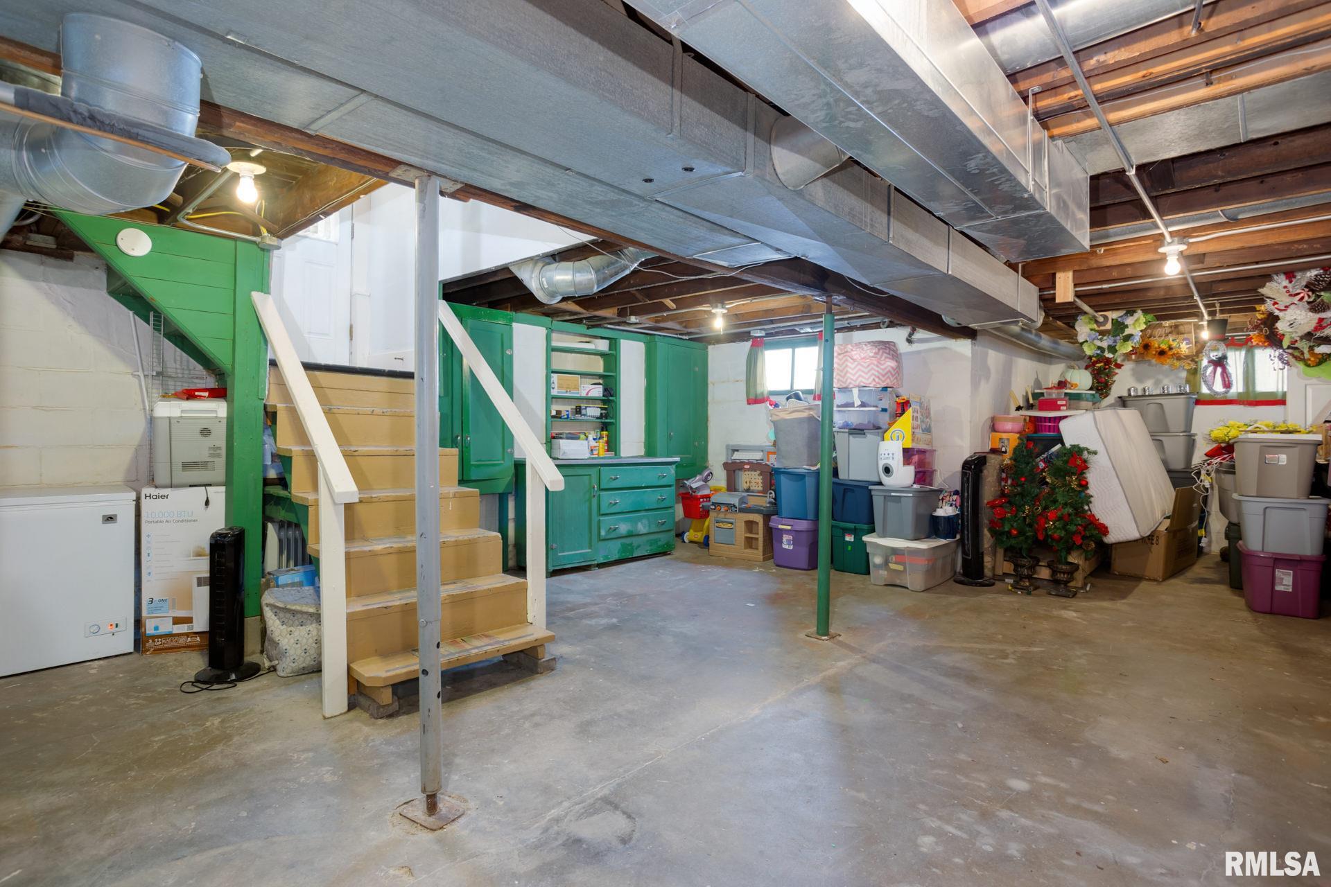 1728 Forest Road Davenport, IA 52803 - Photo 25 of 31 Gallery Image 25
