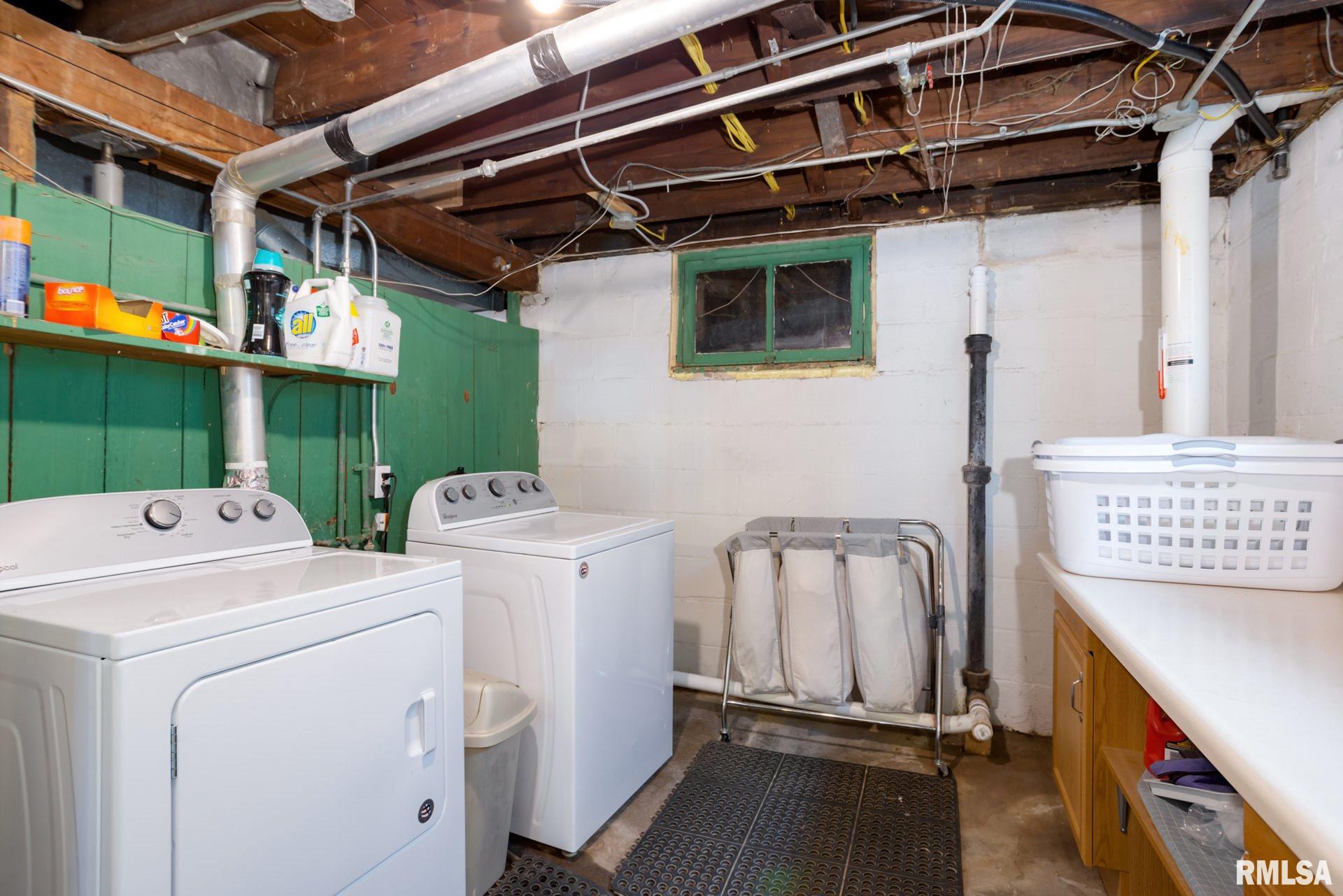 1728 Forest Road Davenport, IA 52803 - Photo 26 of 31 Gallery Image 26