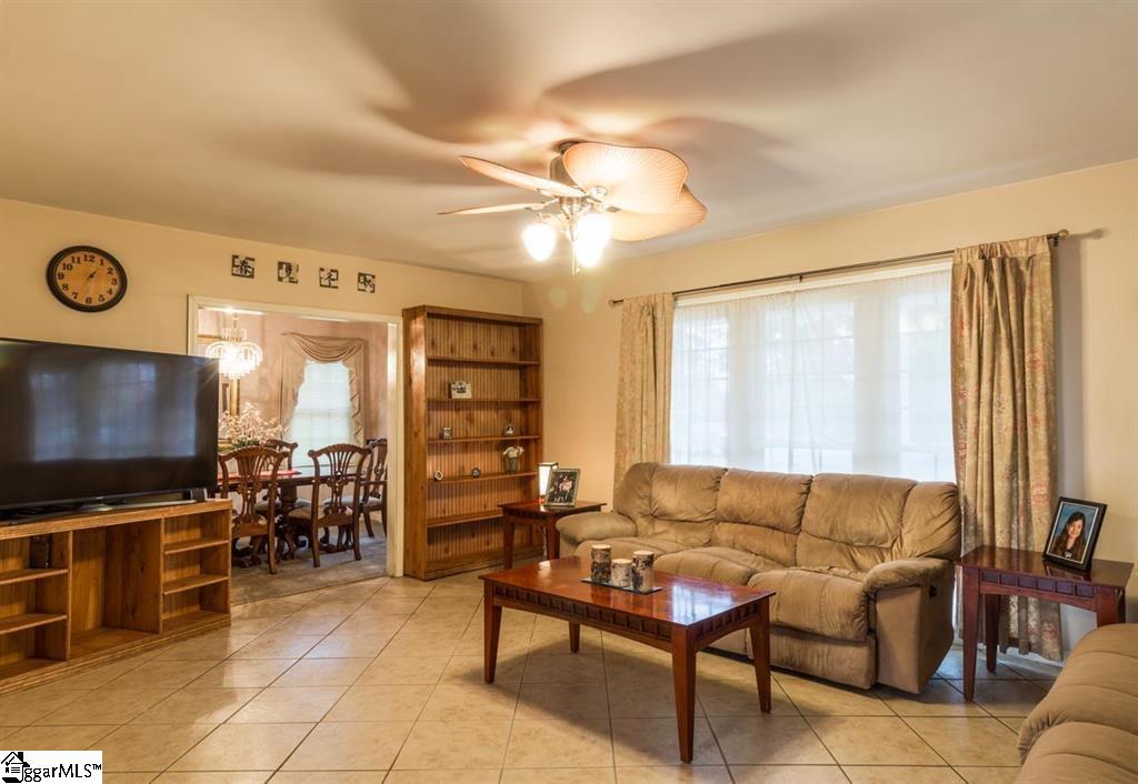 423 Tanglewood Drive Anderson, SC 29621 - Photo 2 of 36 Gallery Image 2