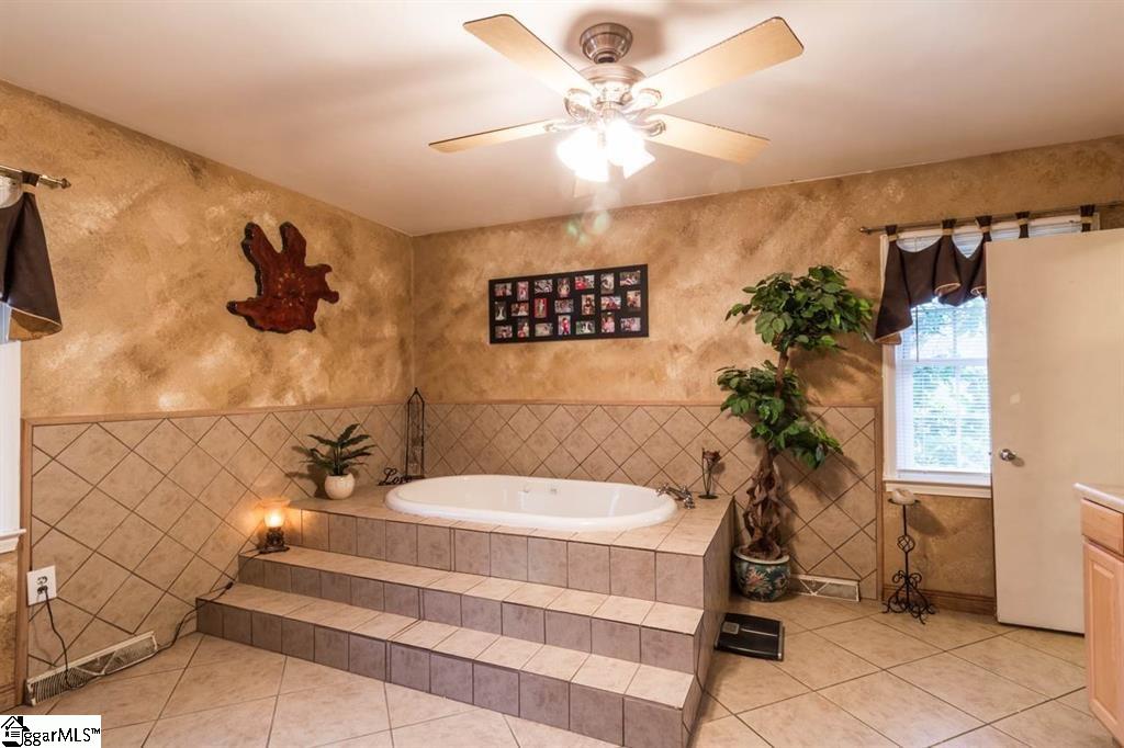 423 Tanglewood Drive Anderson, SC 29621 - Photo 15 of 36 Gallery Image 15