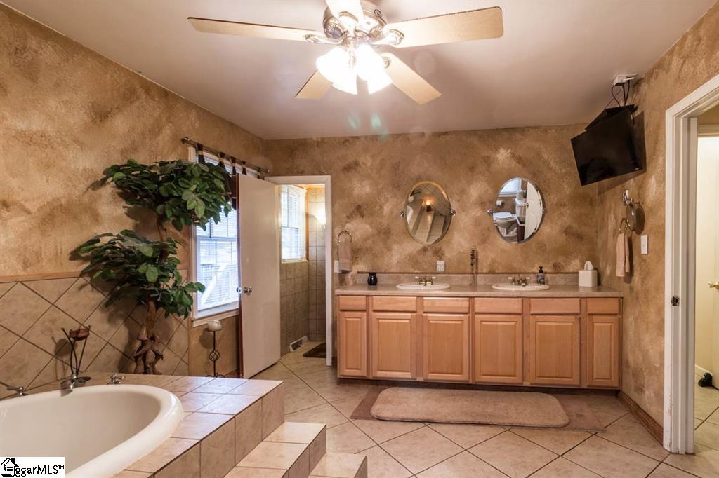 423 Tanglewood Drive Anderson, SC 29621 - Photo 16 of 36 Gallery Image 16