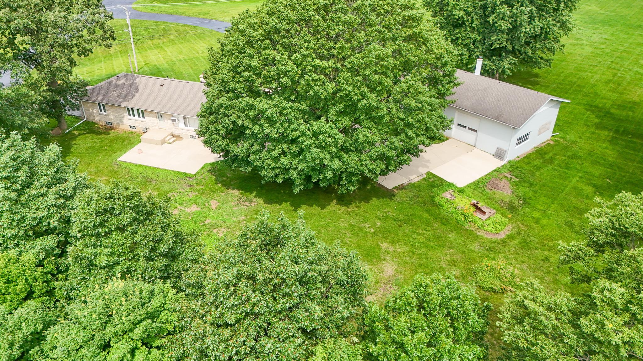 1742 Wolverine Road Dixon, IL 61021 - Photo 15 of 49