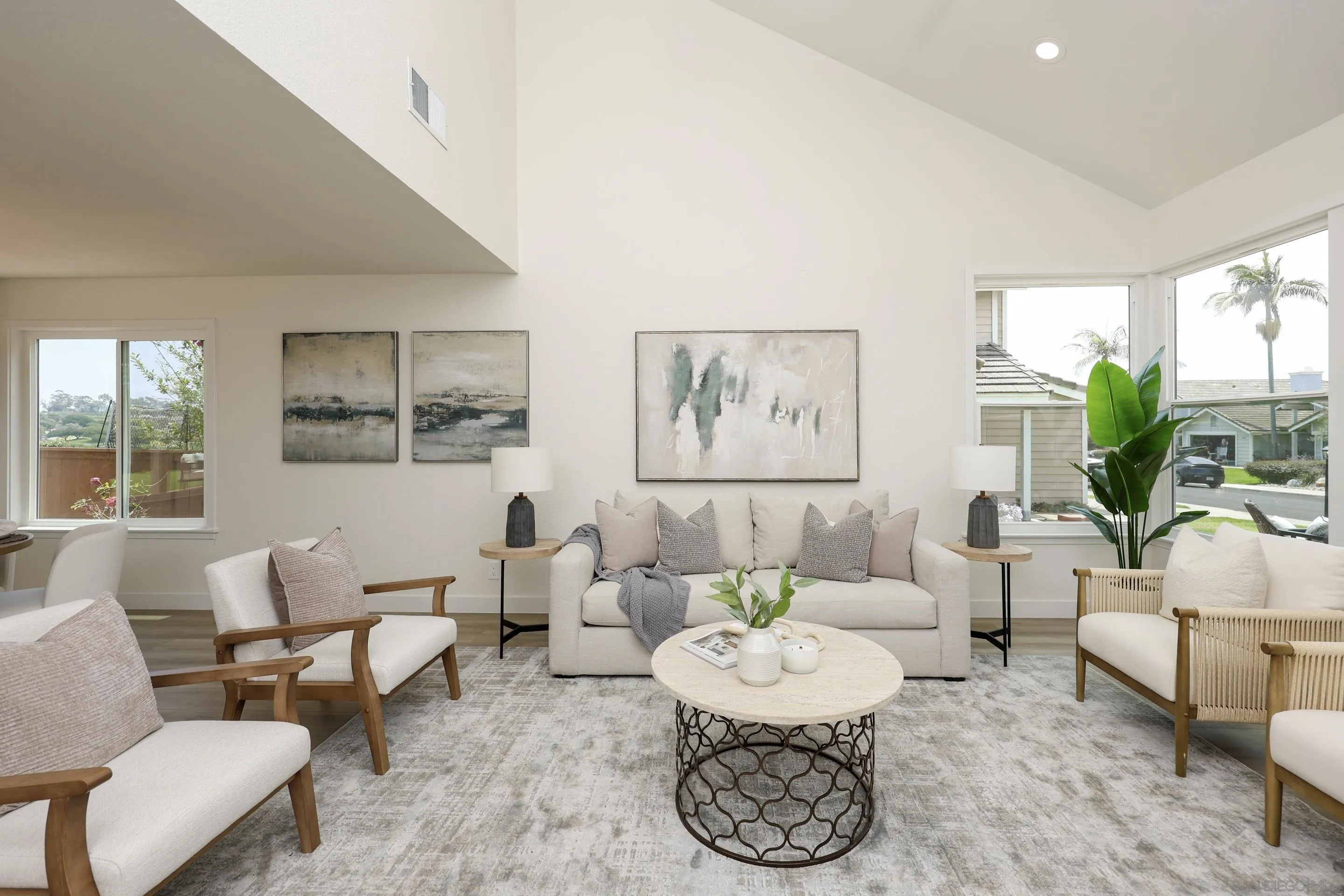 1705 Hawk View Drive Encinitas, CA 92024 - Photo 4 of 44