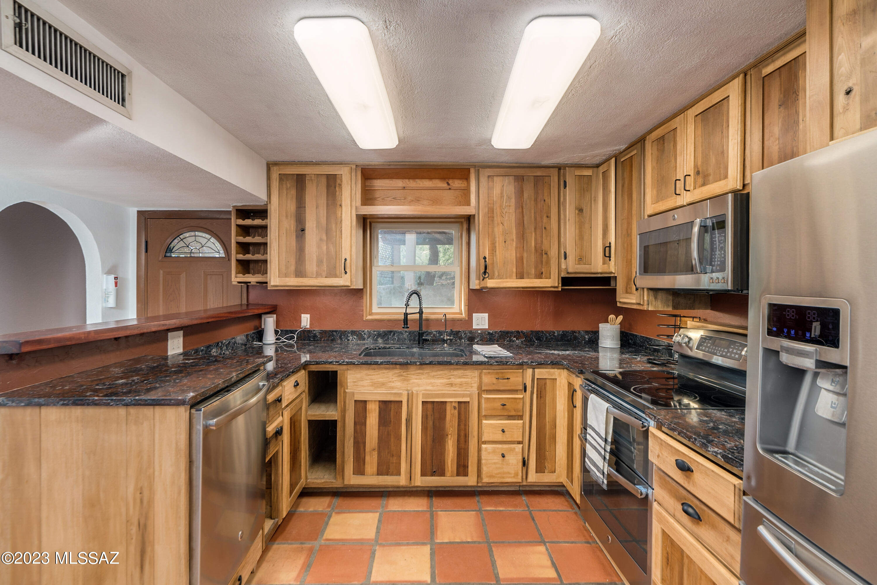 4220 West Milton Road Tucson, AZ 85746 - Photo 9 of 43 Gallery Image 9