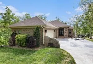$965,000 | 1629 Healing Springs Drive, Denton, NC 27239