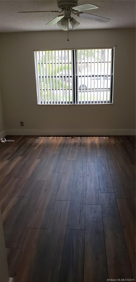 136 Gate Road, Unit 369 Hollywood, FL 33024 - Photo 8 of 38