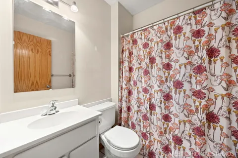 $515,000 | 2474 Wendover Drive, Naperville, IL 60565