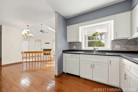 $515,000 | 2474 Wendover Drive, Naperville, IL 60565