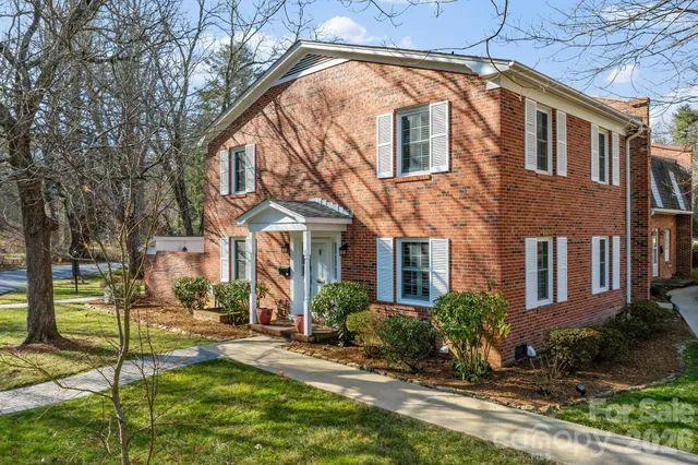 $335,000 | 1411 Kensington Road, Hendersonville, NC 28791