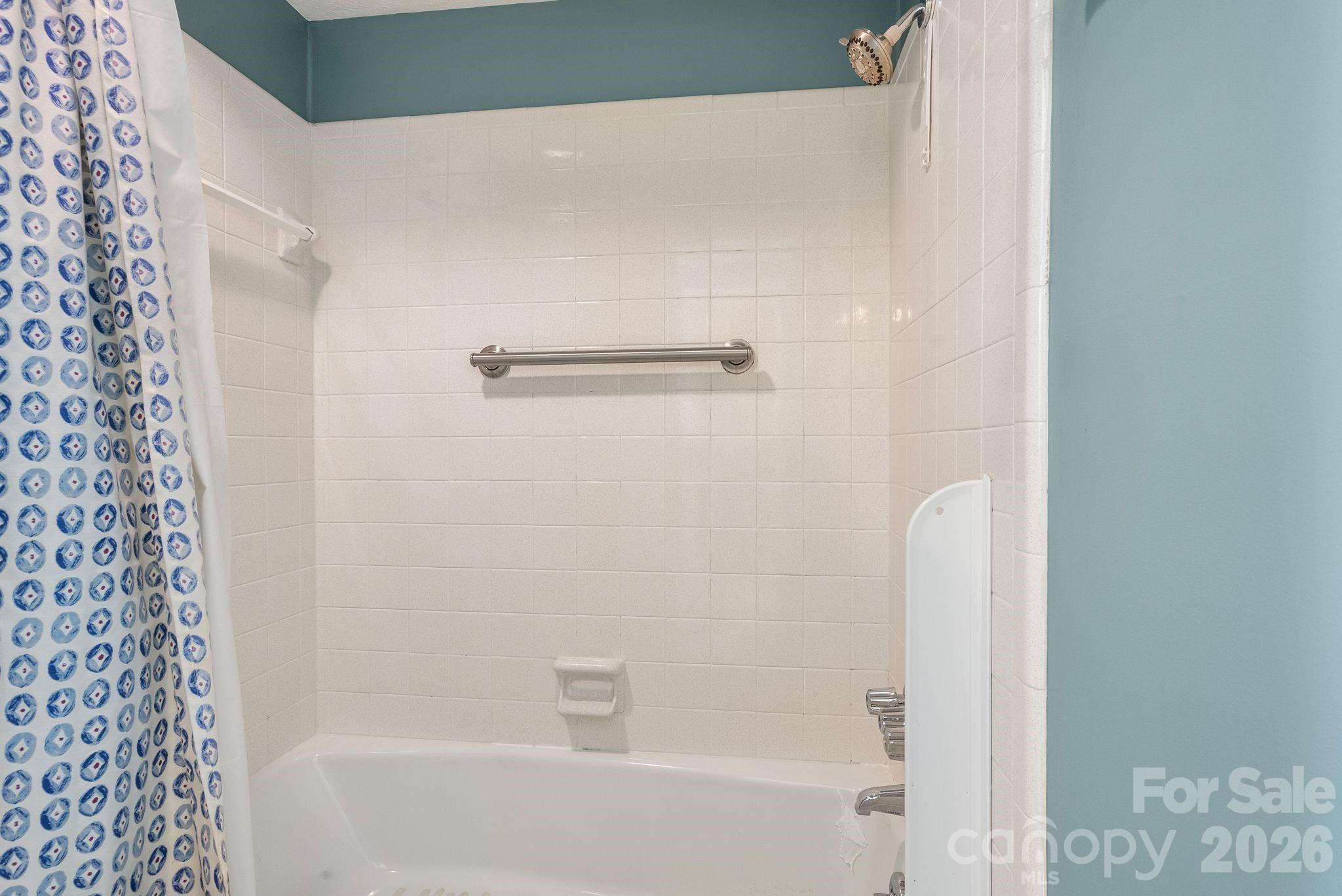 1411 Kensington Road Hendersonville, NC 28791 - Photo 32 of 41