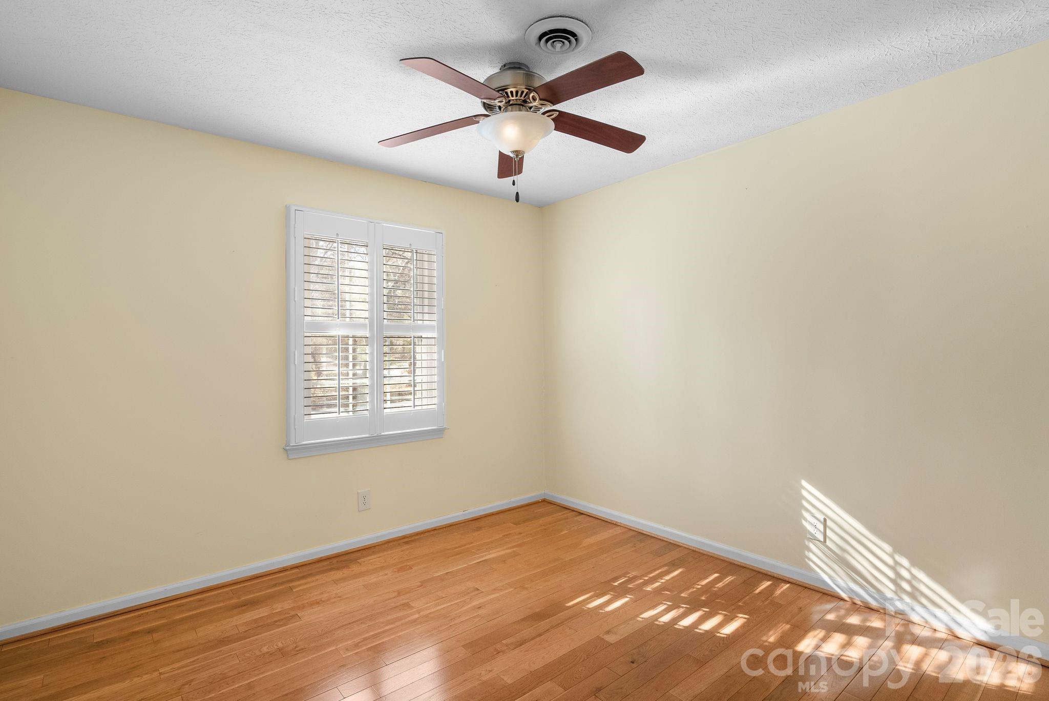 1411 Kensington Road Hendersonville, NC 28791 - Photo 35 of 41