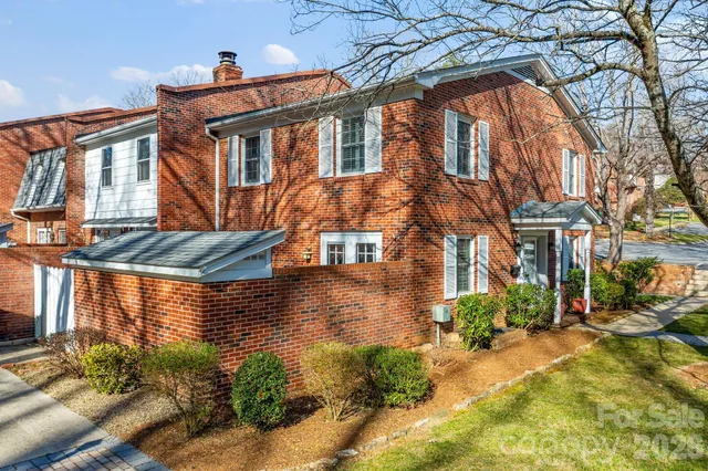 $335,000 | 1411 Kensington Road, Hendersonville, NC 28791