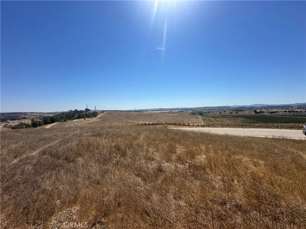 3834 Caroline Paso Robles, CA 93446 - Photo 5 of 8 a view of an ocean