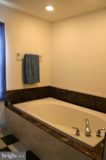 1227 Brodbeck Road Hampstead, MD 21074 - Photo 21 of 24 Bath (Master)
