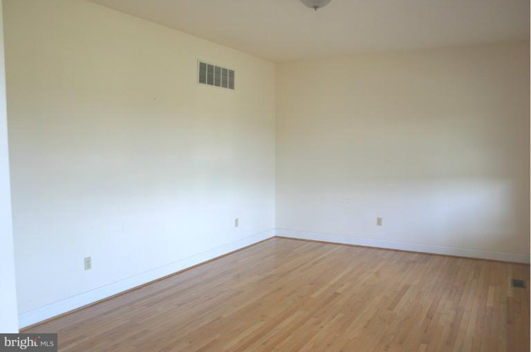 1227 Brodbeck Road Hampstead, MD 21074 - Photo 9 of 24 Living Room
