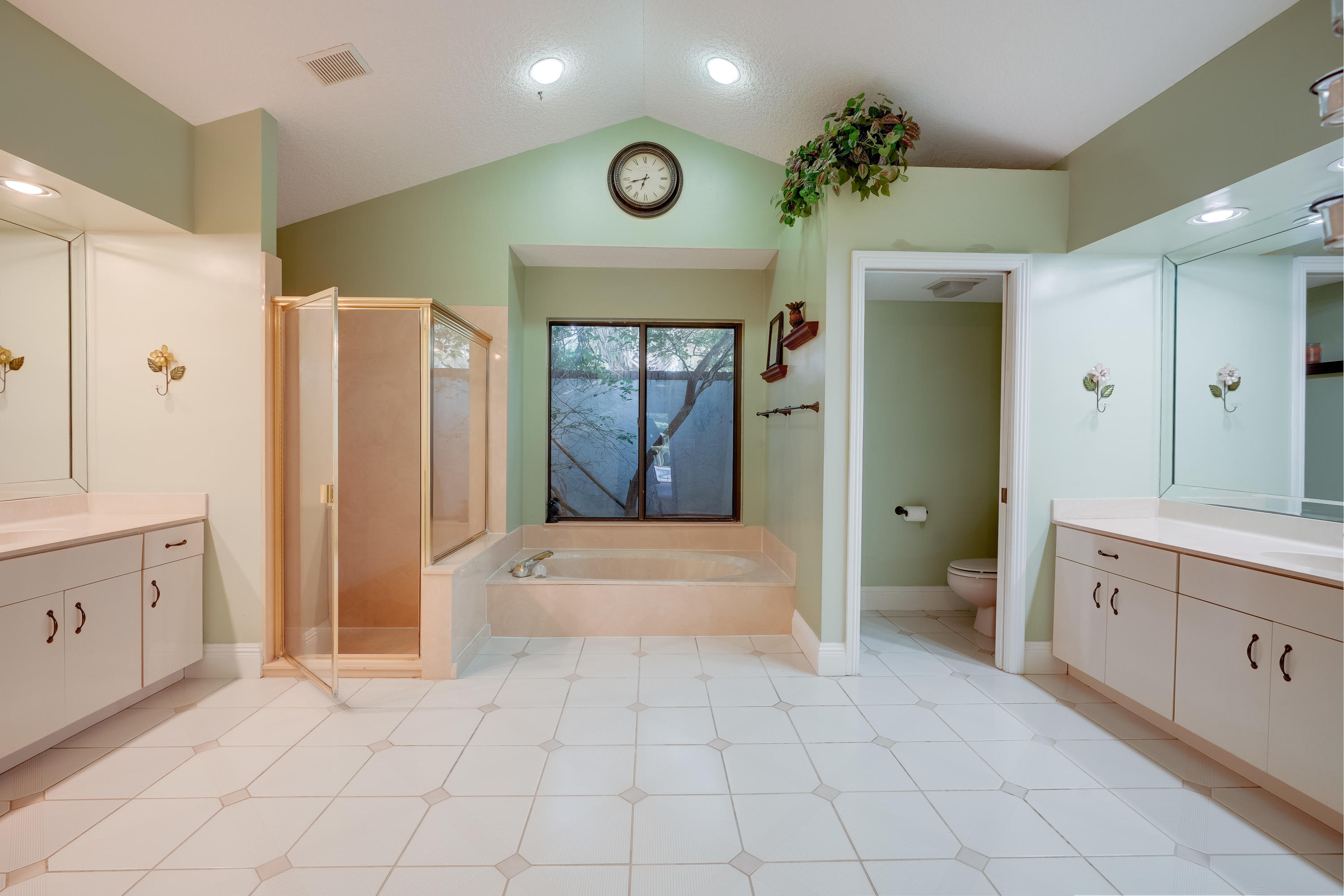 19987 Wilkinson Leas Road Jupiter, FL 33469 - Photo 19 of 25 56_dsc04815_6_7_8_9