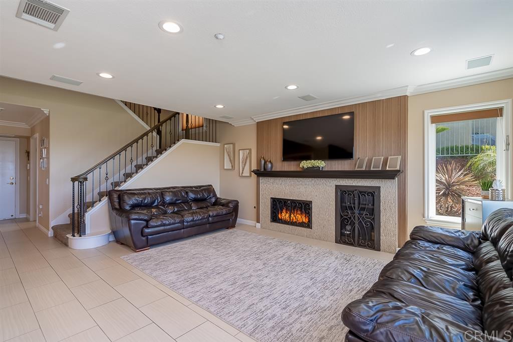 2308 Pointe Parkway Spring Valley, CA 91978 - Photo 4 of 22
