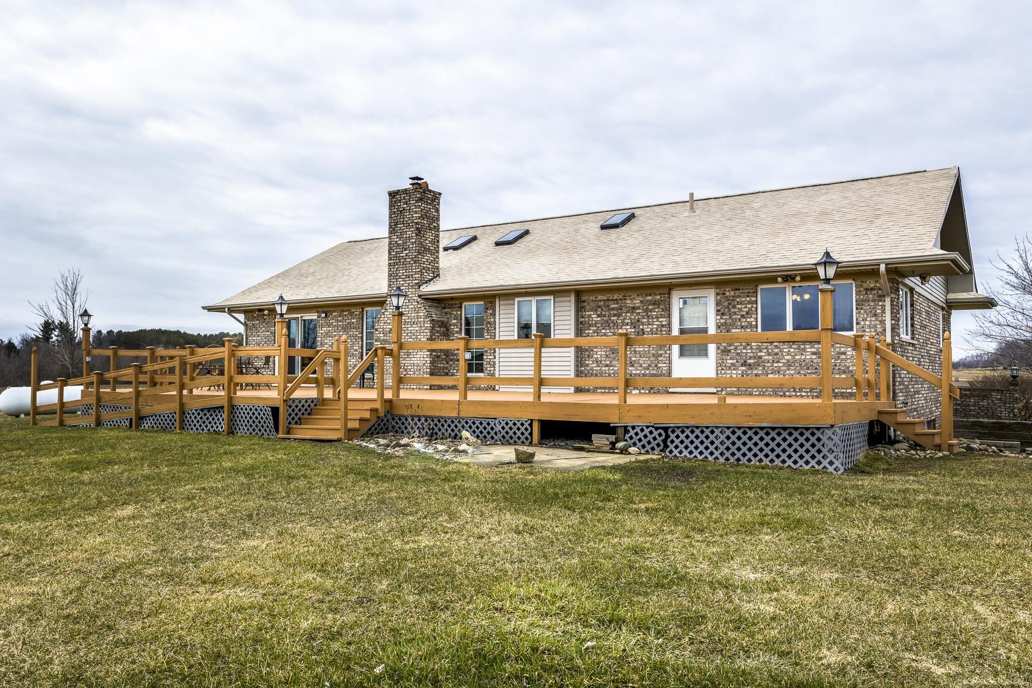 2829 Harneck Road Applegate, MI 48401 - Photo 12 of 77 50105073-11.JPG