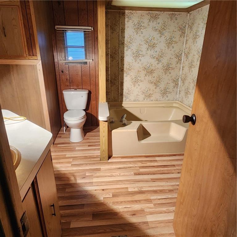 502 Bower Avenue Washington, PA 15301 - Photo 8 of 13 a bathroom with a toilet and a shower