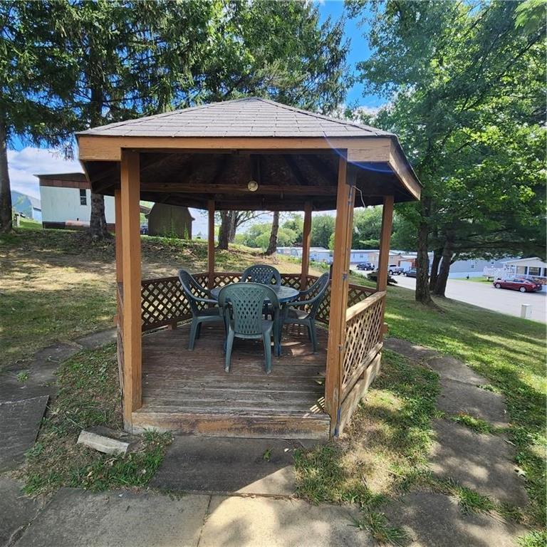 502 Bower Avenue Washington, PA 15301 - Photo 10 of 13 a view of outdoor space yard and patio