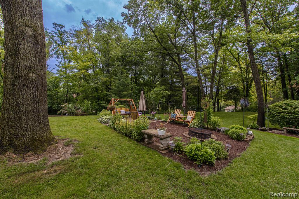 5124 Perryville Road Holly, MI 48442 - Photo 5 of 65