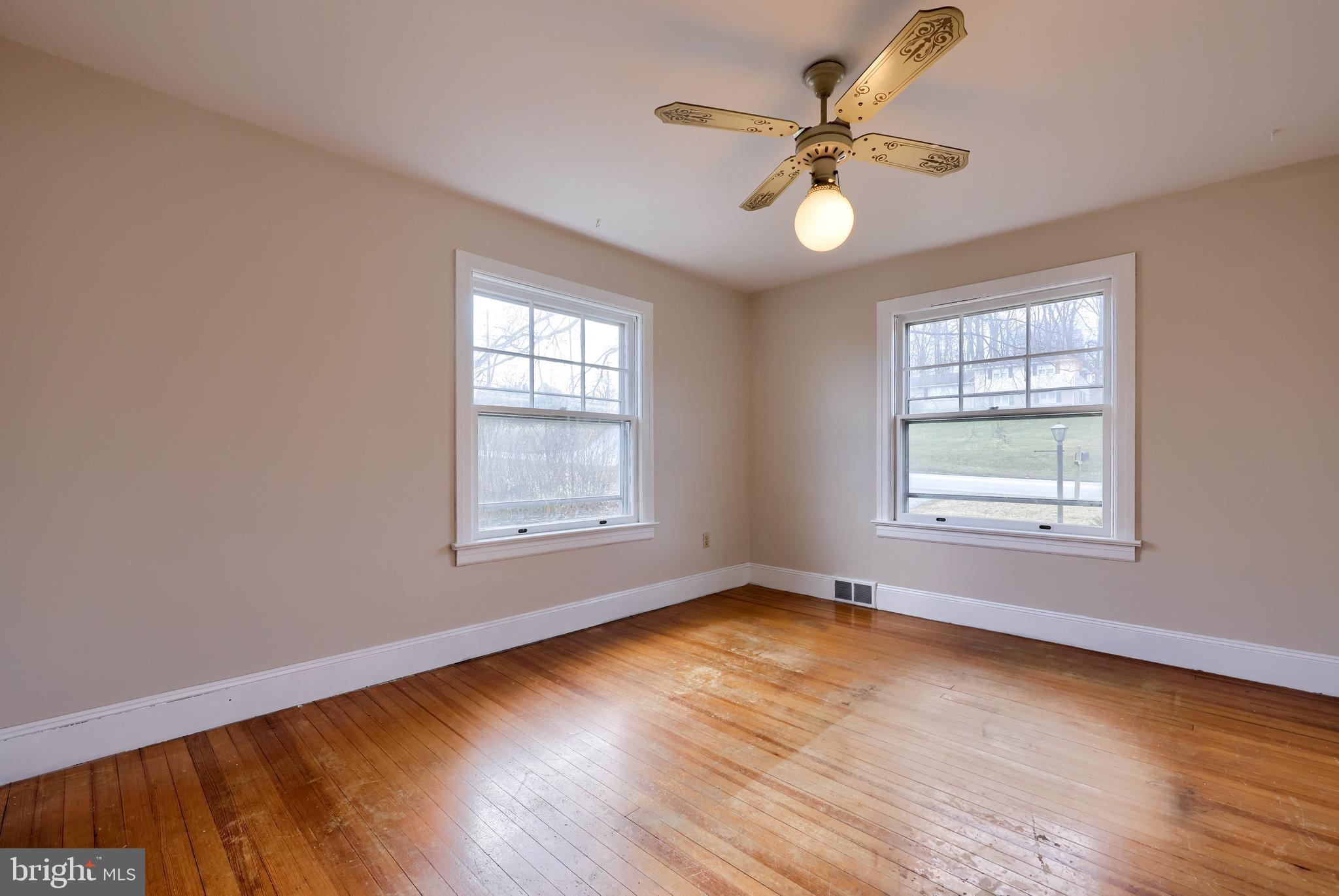 207 Leaders Heights Road York, PA 17402 - Photo 13 of 28