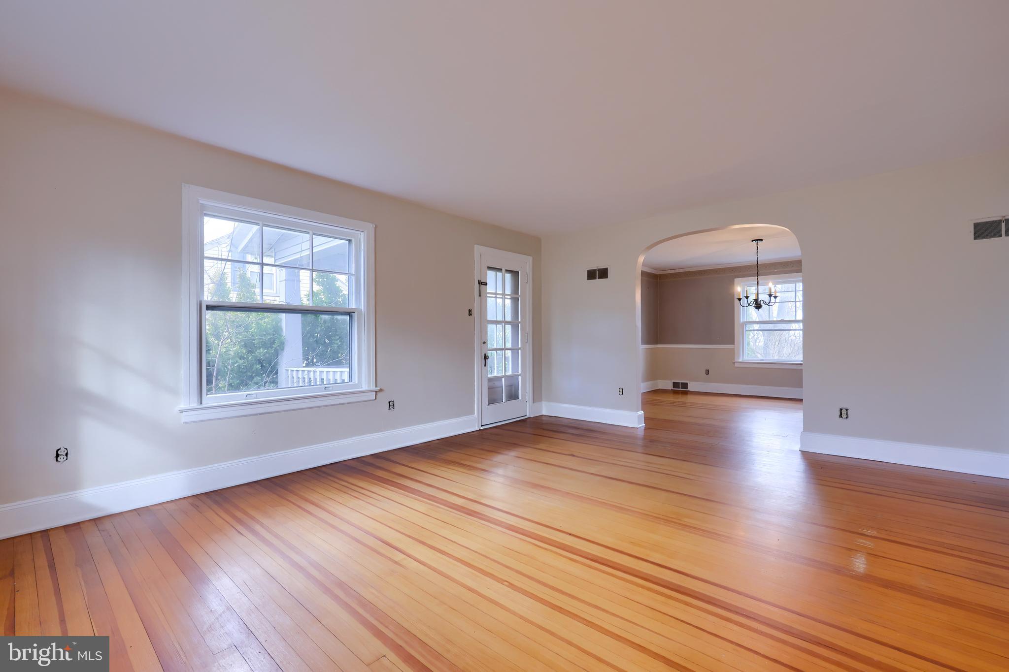 207 Leaders Heights Road York, PA 17402 - Photo 5 of 28