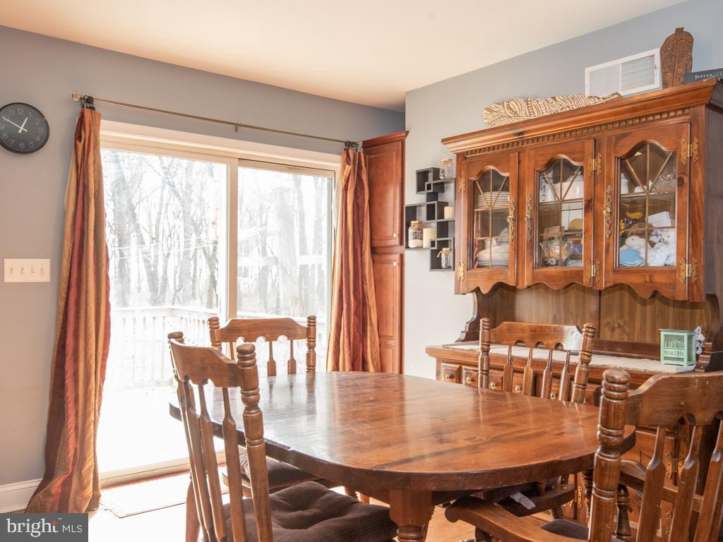 5900 Street Road Kirkwood, PA 17536 - Photo 16 of 49 Dining Area