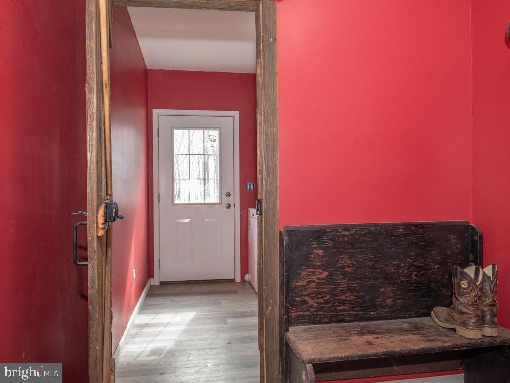 5900 Street Road Kirkwood, PA 17536 - Photo 19 of 49 Mudroom