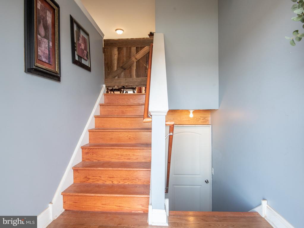 5900 Street Road Kirkwood, PA 17536 - Photo 6 of 49 Foyer