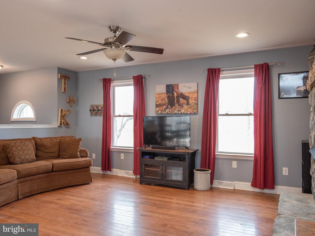 5900 Street Road Kirkwood, PA 17536 - Photo 8 of 49