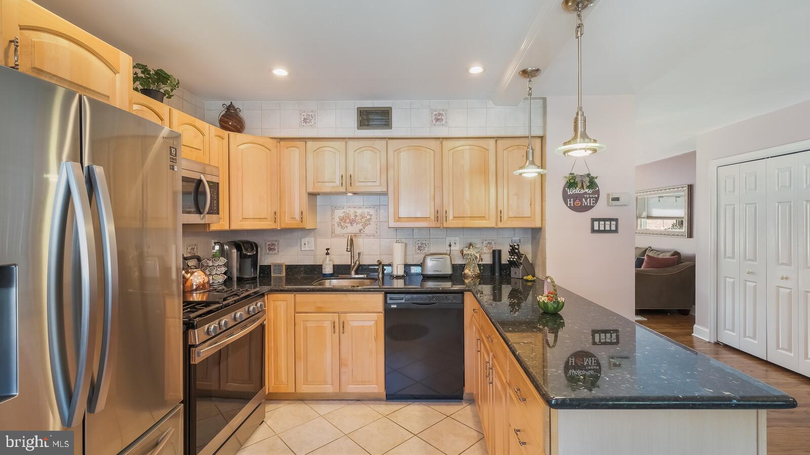 10812 East Keswick Road Philadelphia, PA 19154 - Photo 15 of 39 Gallery Image 15