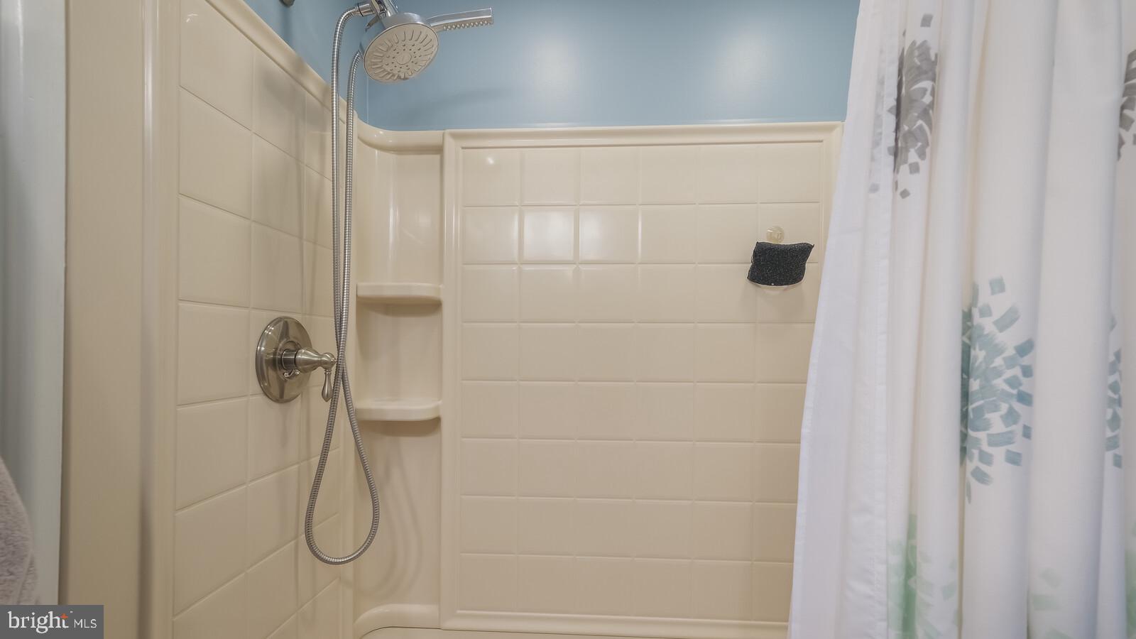 10812 East Keswick Road Philadelphia, PA 19154 - Photo 25 of 39 Gallery Image 25