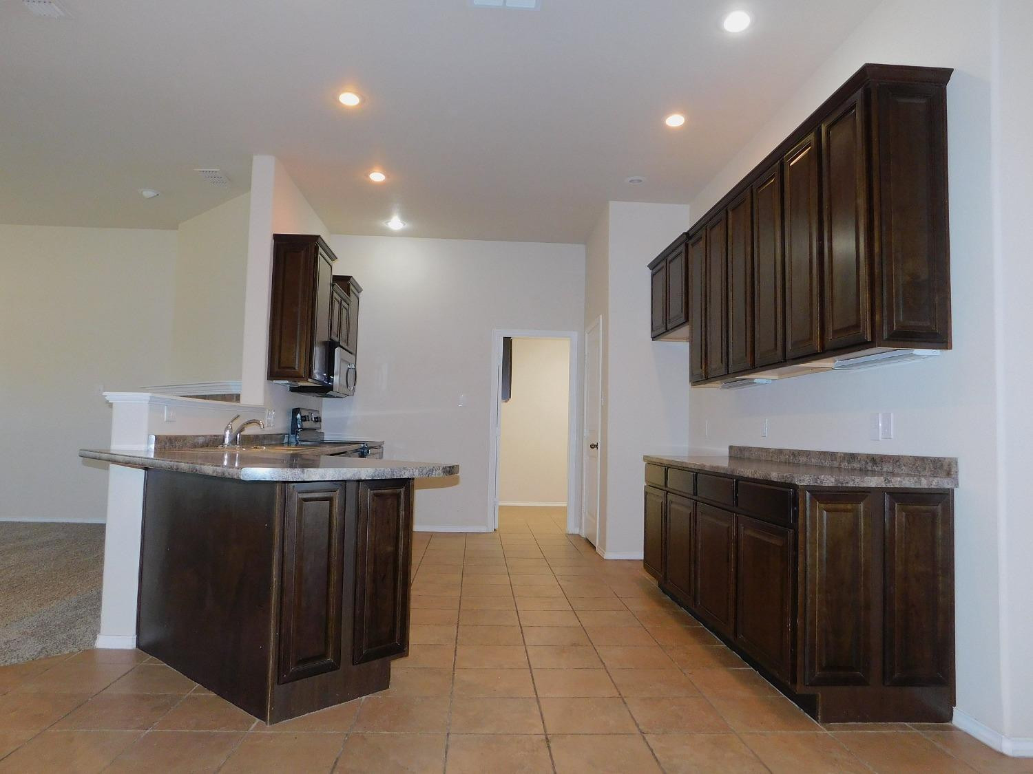 5717 108th Street Lubbock, TX 79424 - Photo 4 of 23 Photo 4